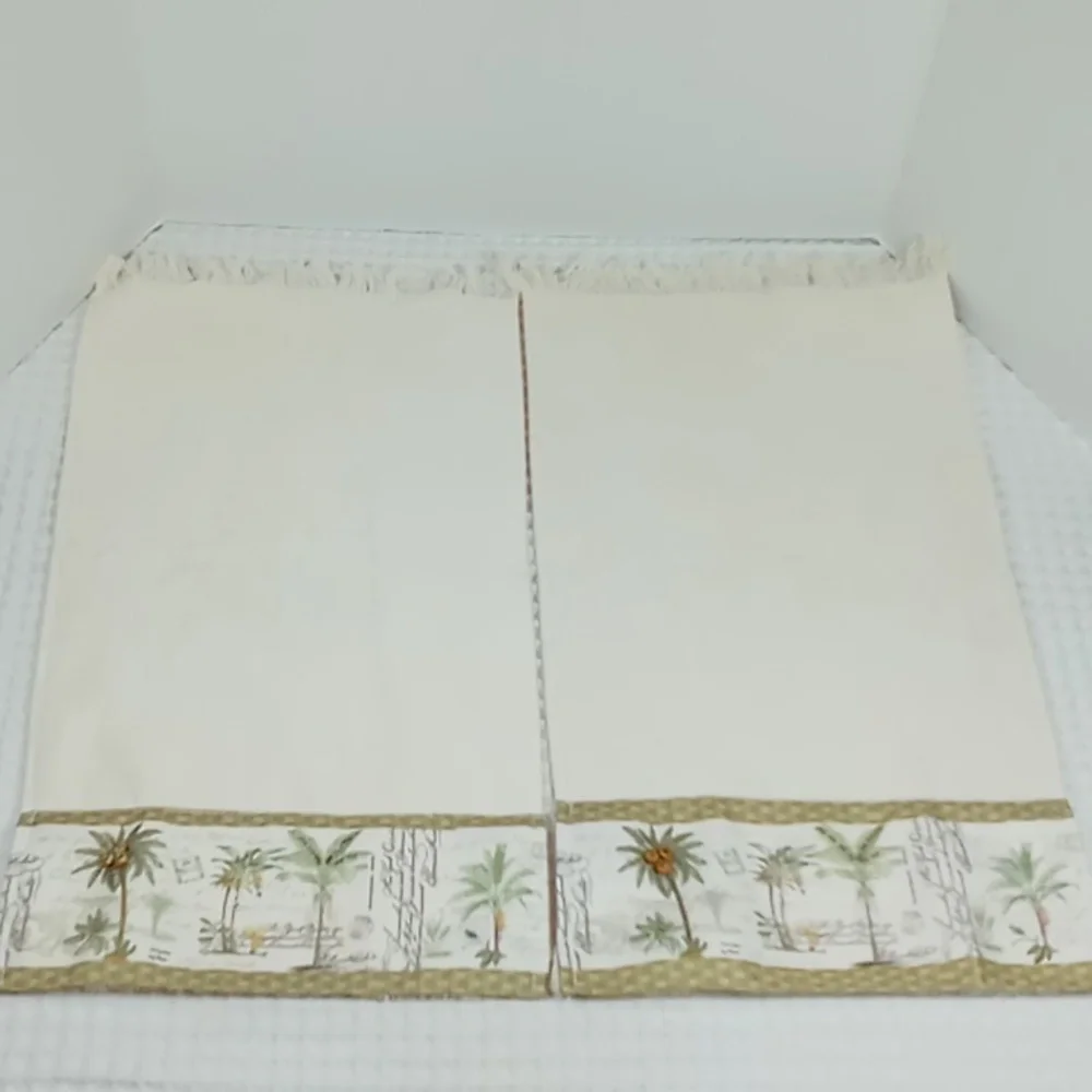 2 Avanti Colony Palm Cotton Fingertip Towels Ivory/Green Embellished Beading